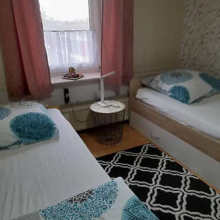 Monika Ot Uellnitz An Der A14 *